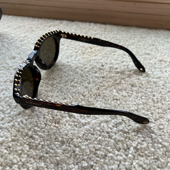 Givenchy GV 7018 Studded Sunglasses - Picture 3 of 7